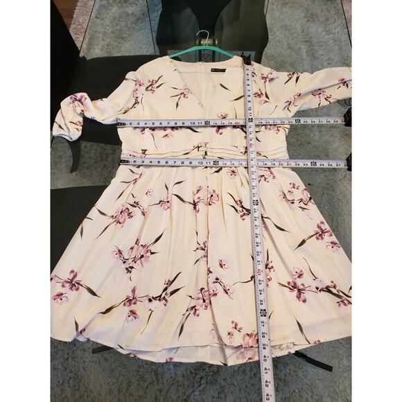 FTF Dress Women Size 2X White Pink Floral Long Sleeve V Neck Polyester Elegant - Picture 12 of 12
